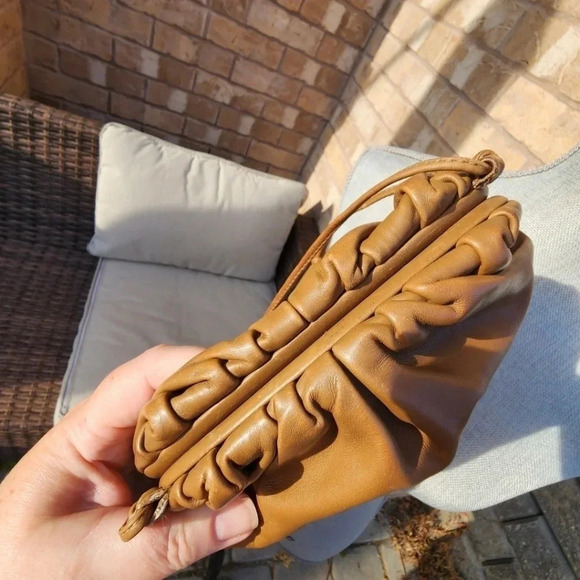 Bottega Veneta Mini Pouch 20 Authentic Brown Crossbody Clutch Leather Full Set - Picture 9 of 15